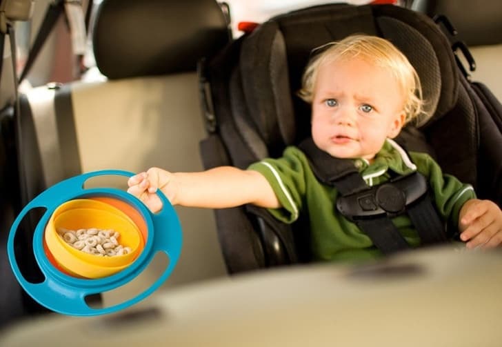 A bowl that keeps food from falling out