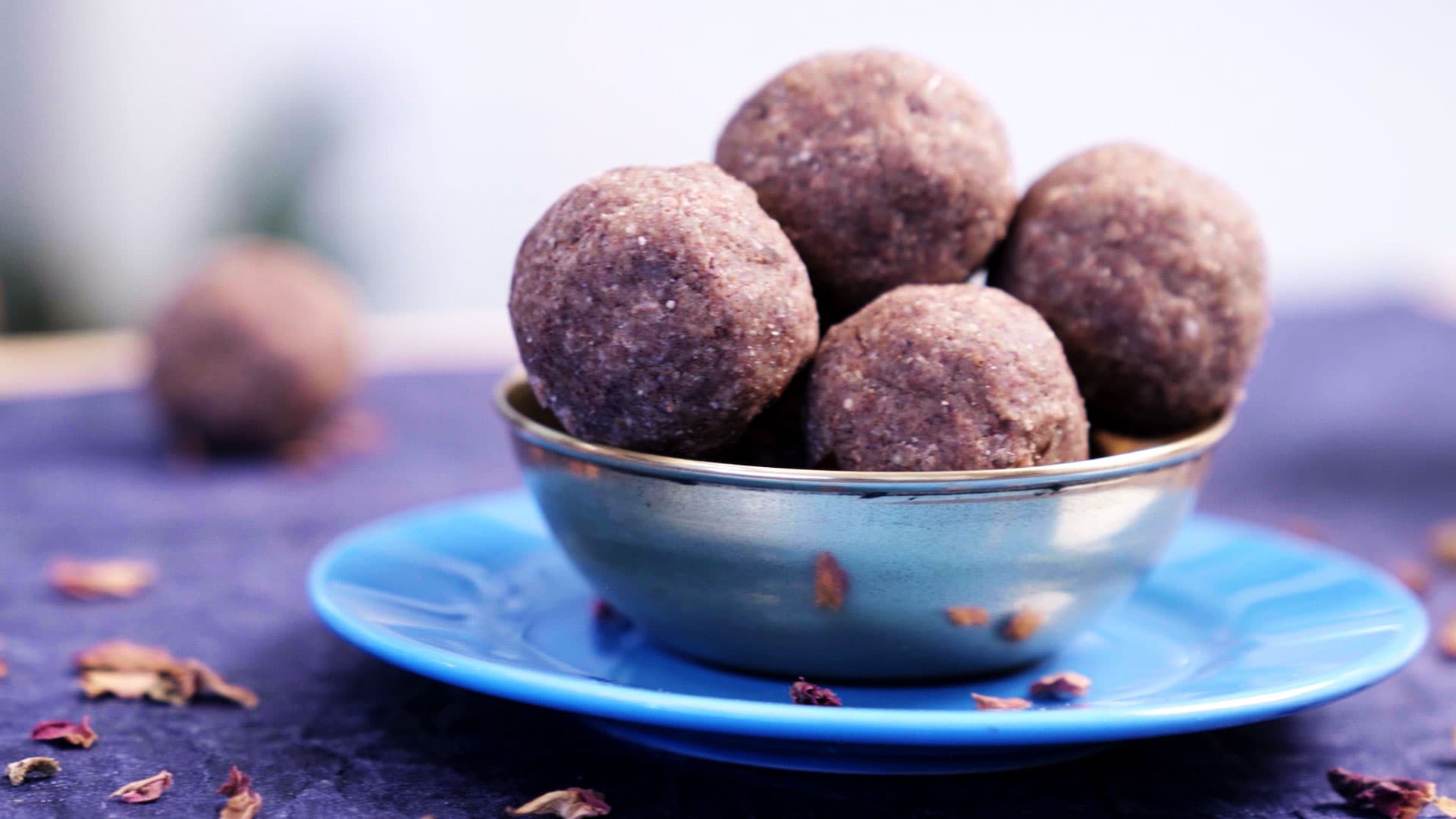 Ragi Oats Laddo – Sugar-Free Indian Dessert