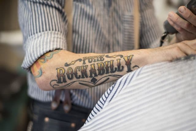 18. Lettering