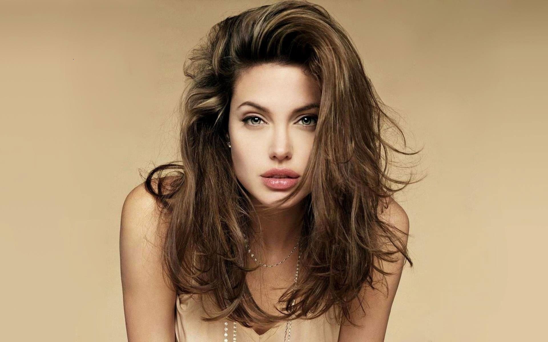Angelina Jolie