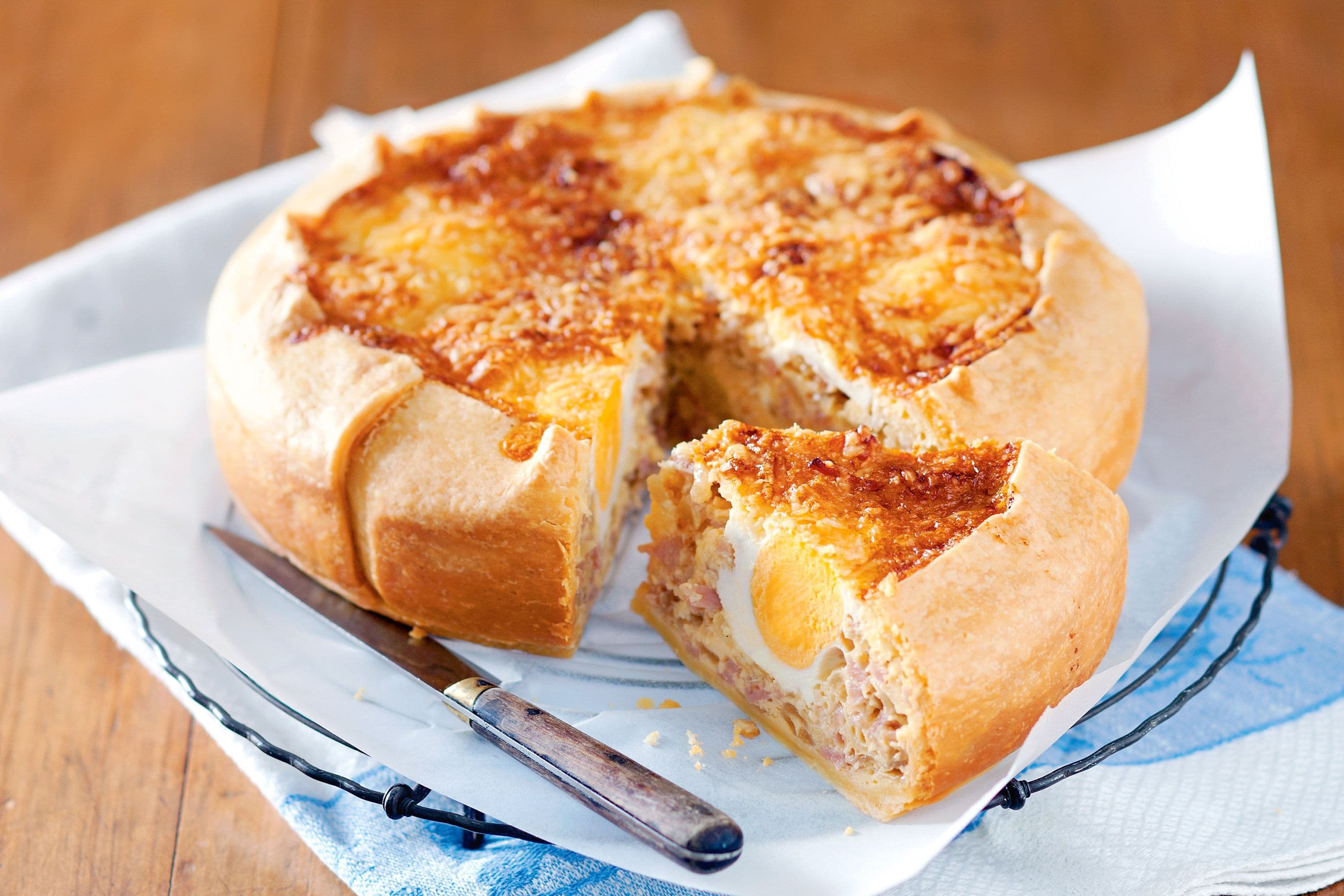 1. Australian Bacon and Egg Pie – Another pie variation