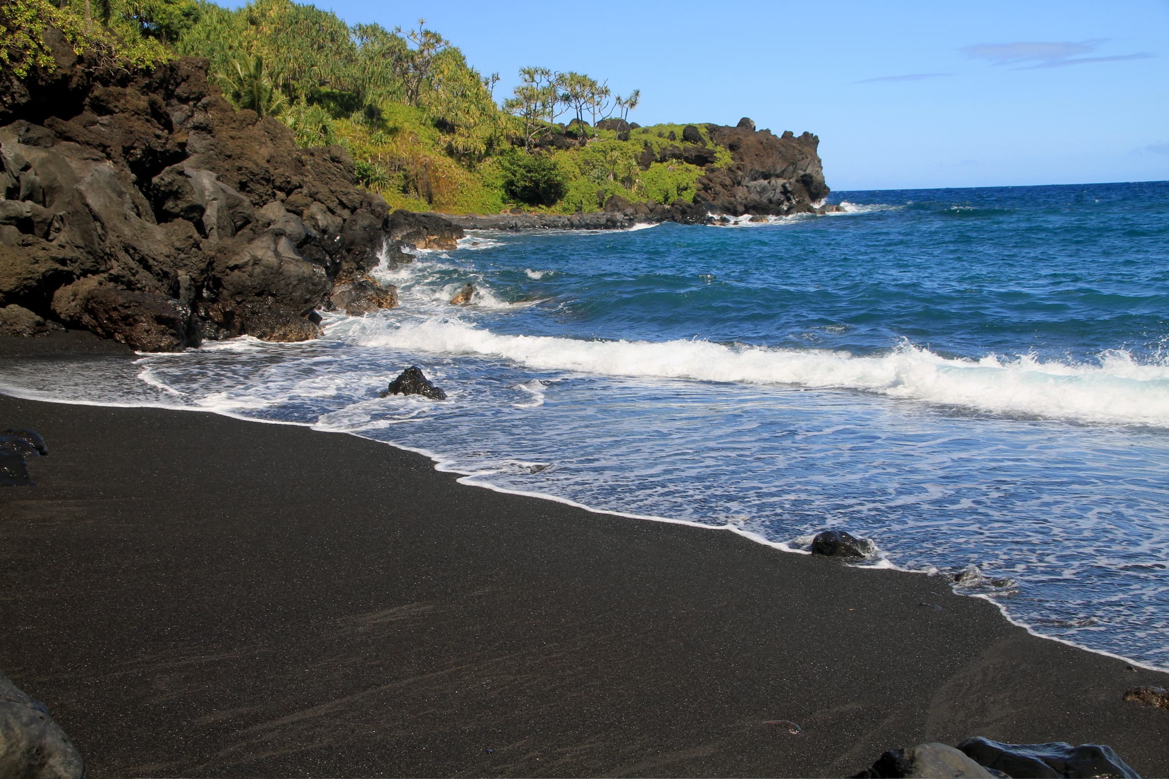 6. Honokalani Beach, Wai’anapanapa State Park, Maui, Hawaii