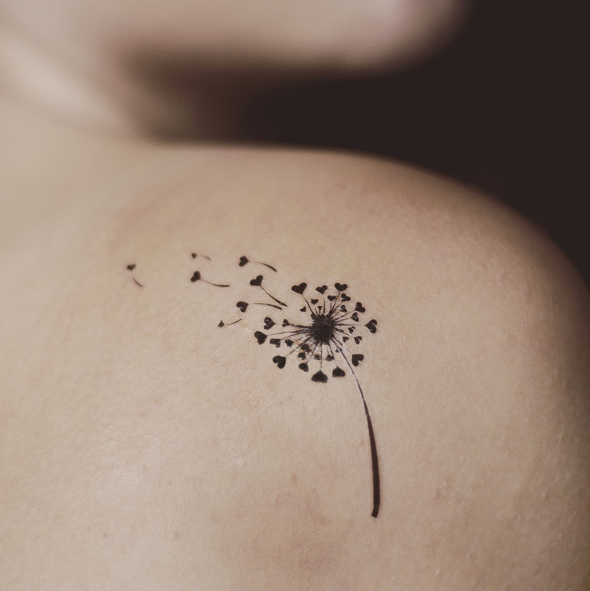 33. Dandelion Tattoos Design