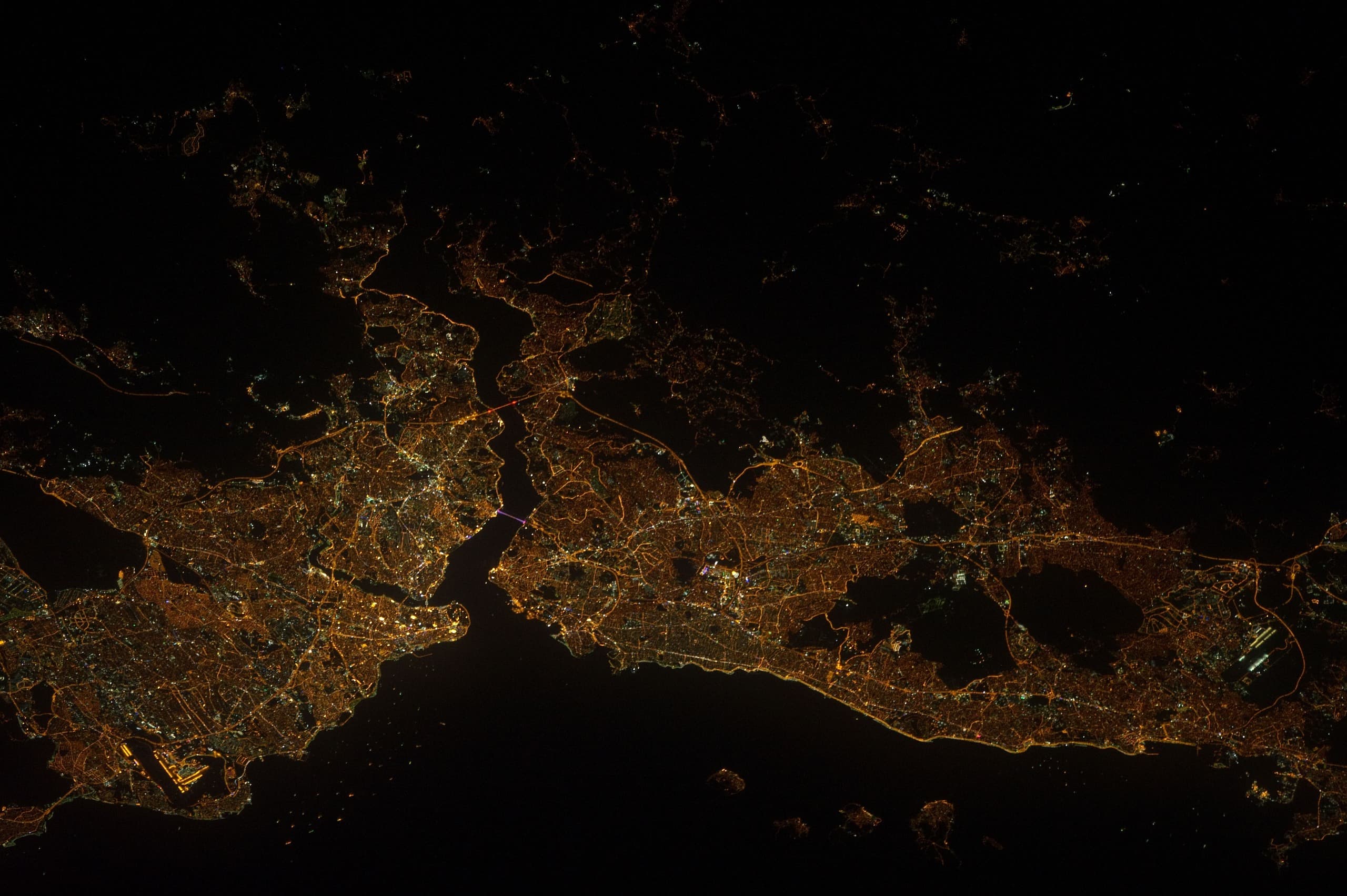 Istanbul: Two Shores, One City