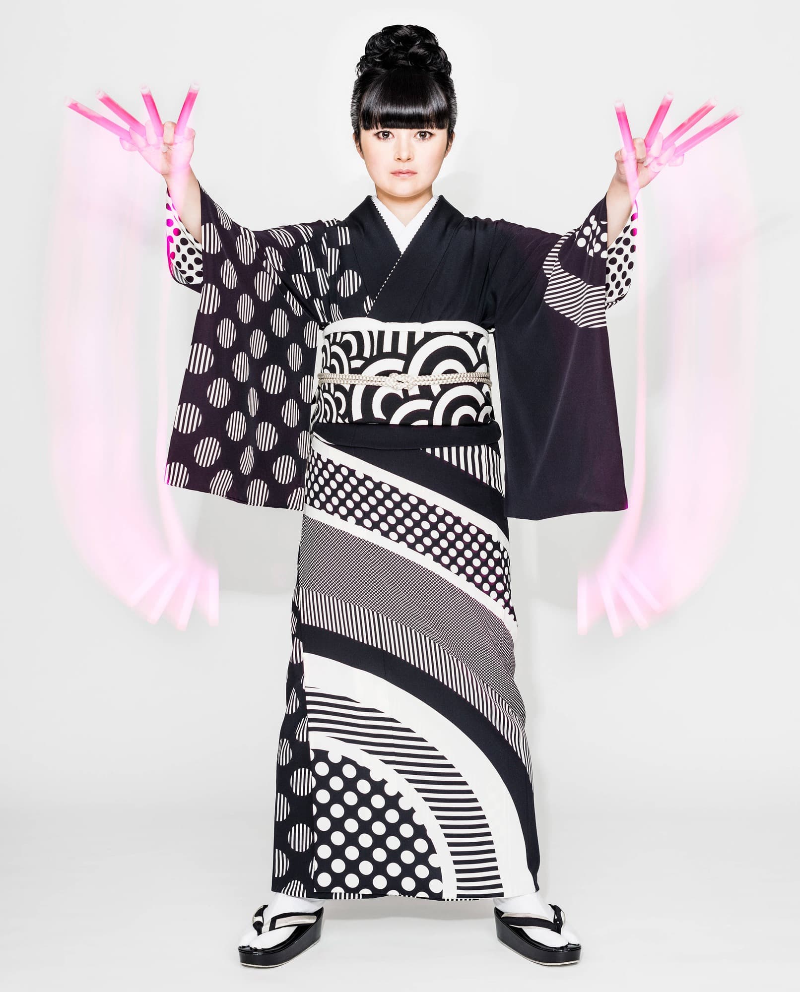 HIROCOLEDGE | Circles, Stripes and a New Rhythm
