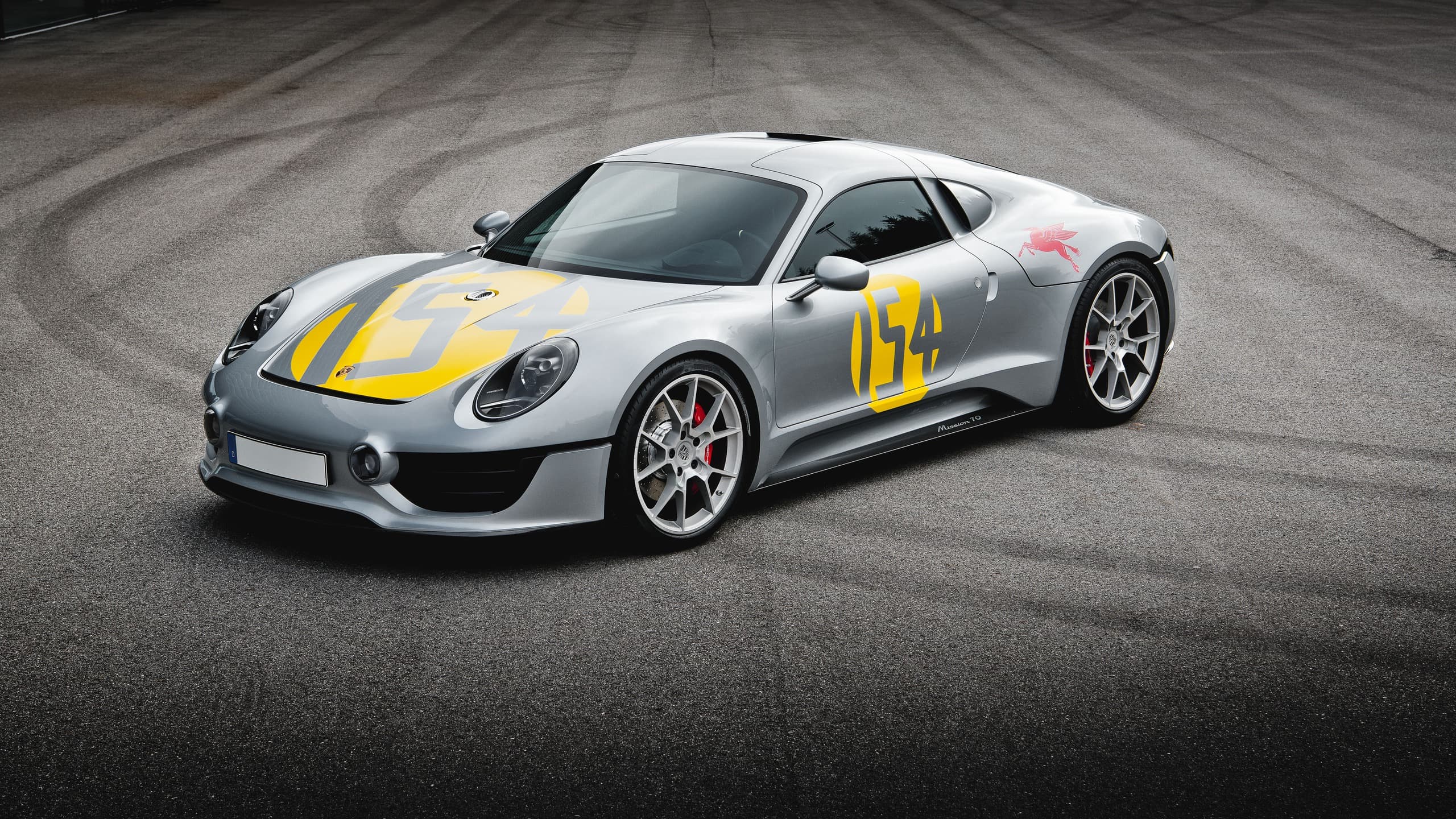 Porsche Le Mans Living Legend (2016)