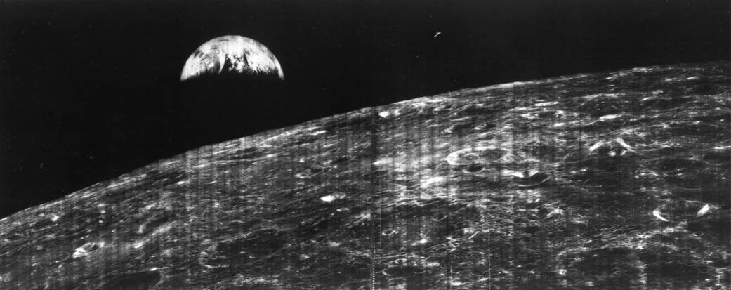 The First Photograph of Earth from Moon