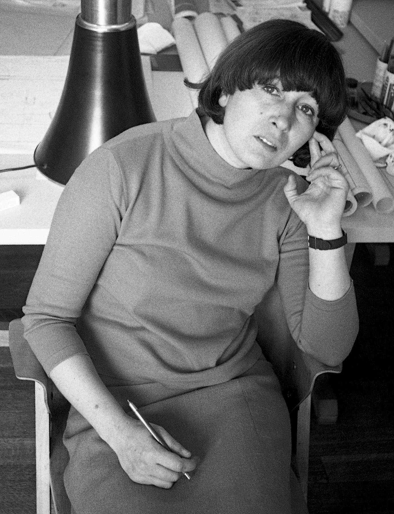Gae Aulenti, archival portrait