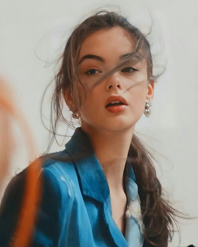 Monica Bellucci s Daughter Deva Cassel Most Beautiful 22 Looks Page 3